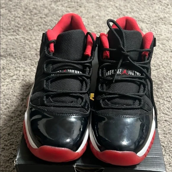 Used boys size 7 Air Jordan 11 Retro Low ‘Bred - Picture 5 of 8